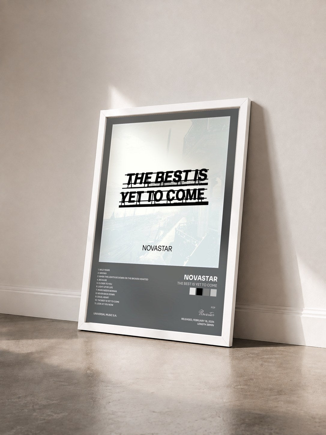 #blanc Tableau de l'album The Best Is Yet To Come de Novastar vu de trois quarts, cadre blanc