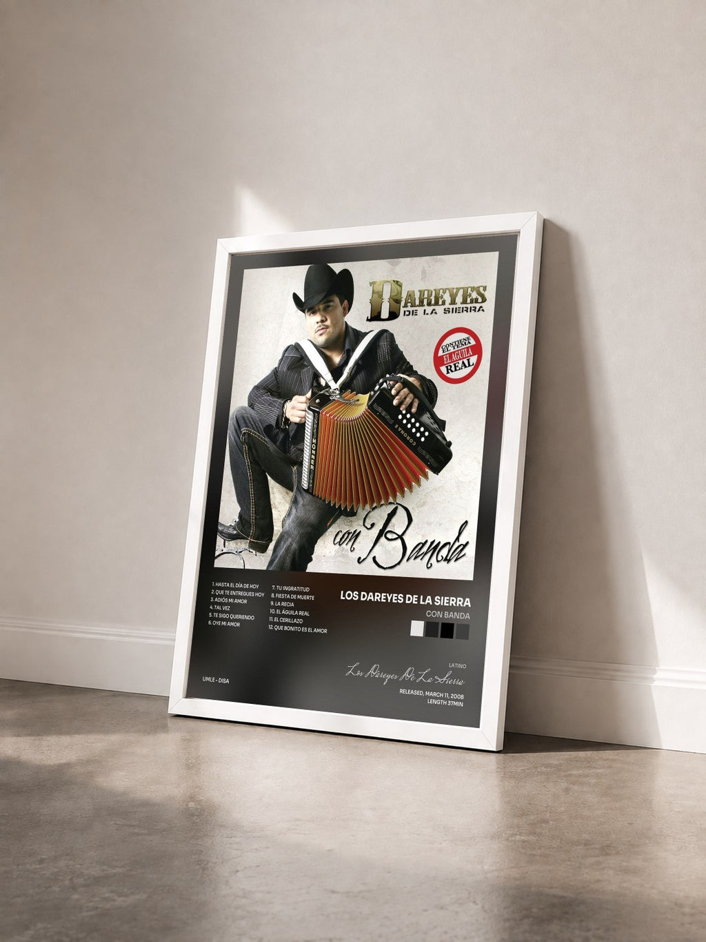 #blanc Tableau de l'album Con Banda de Los Dareyes De La Sierra vu de trois quarts, cadre blanc