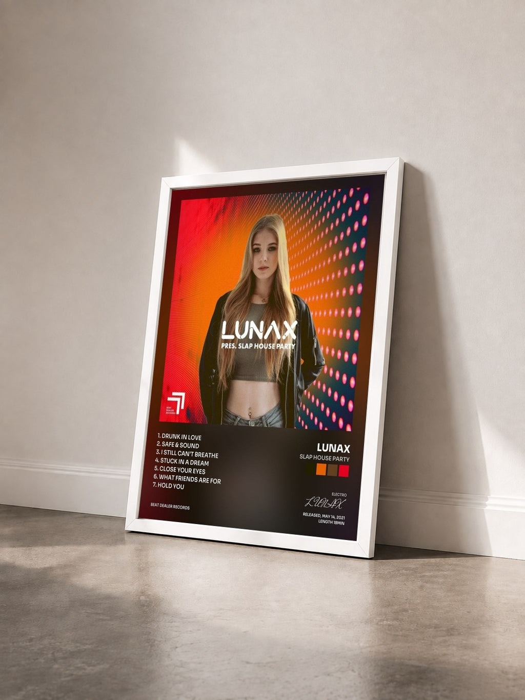 #blanc Tableau de l'album Slap House Party de LUNAX vu de trois quarts, cadre blanc