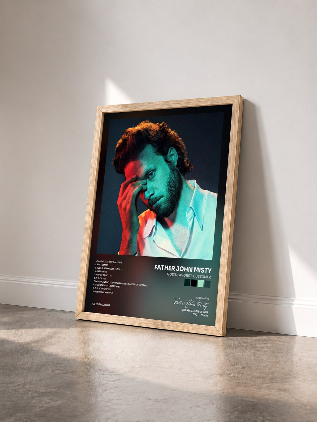 #bois Tableau de l'album God's Favorite Customer de Father John Misty vu de trois quarts, cadre en bois brut