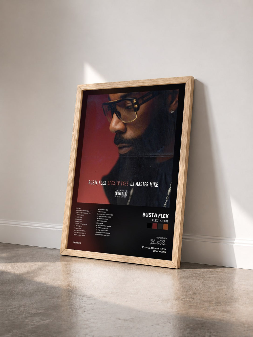 #bois Tableau de l'album Flex Ta Tape de Busta Flex vu de trois quarts, cadre en bois brut