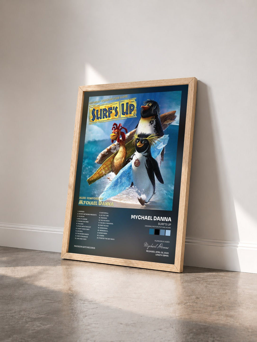 #bois Tableau de l'album Surf's up (Original Motion Picture Score) de Mychael Danna vu de trois quarts, cadre en bois brut