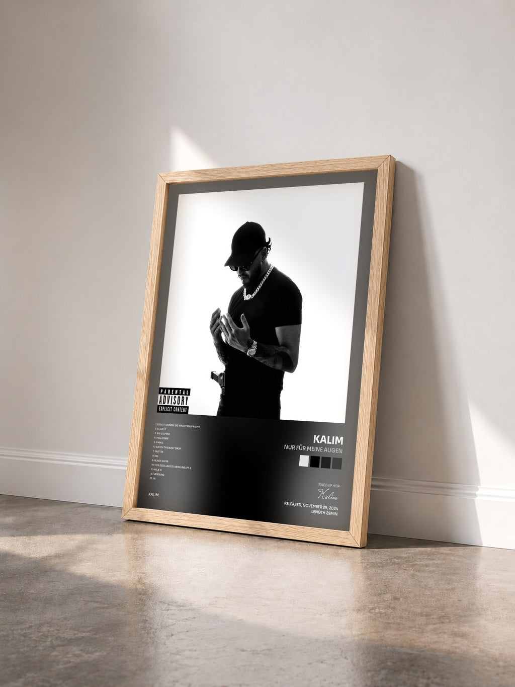 #bois Tableau de l'album NUR FÜR MEINE AUGEN de Kalim vu de trois quarts, cadre en bois brut