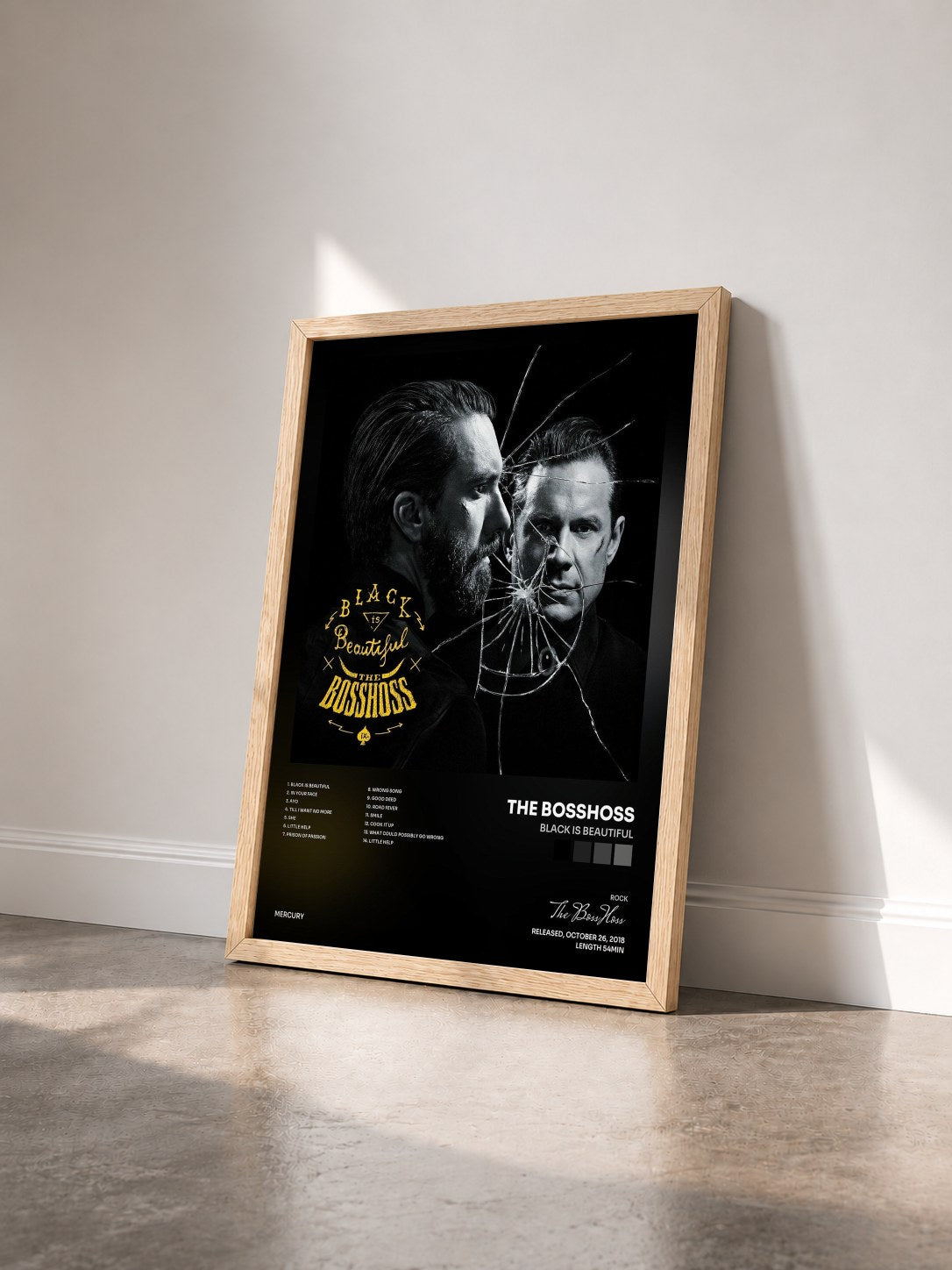 #bois Tableau de l'album Black Is Beautiful de The BossHoss vu de trois quarts, cadre en bois brut