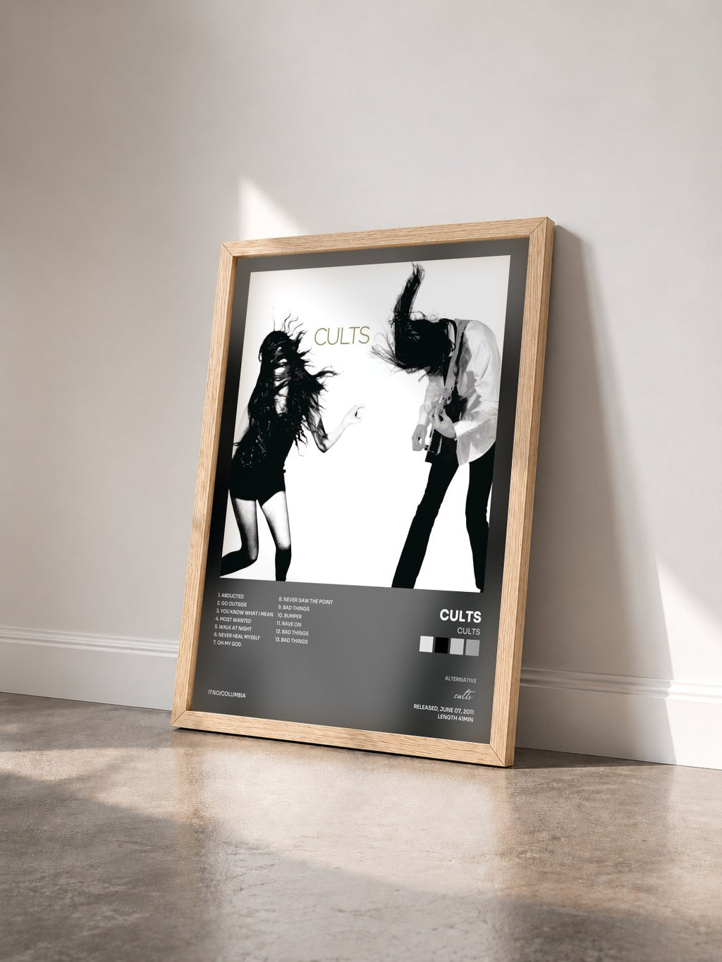 #bois Tableau de l'album Cults de cults vu de trois quarts, cadre en bois brut