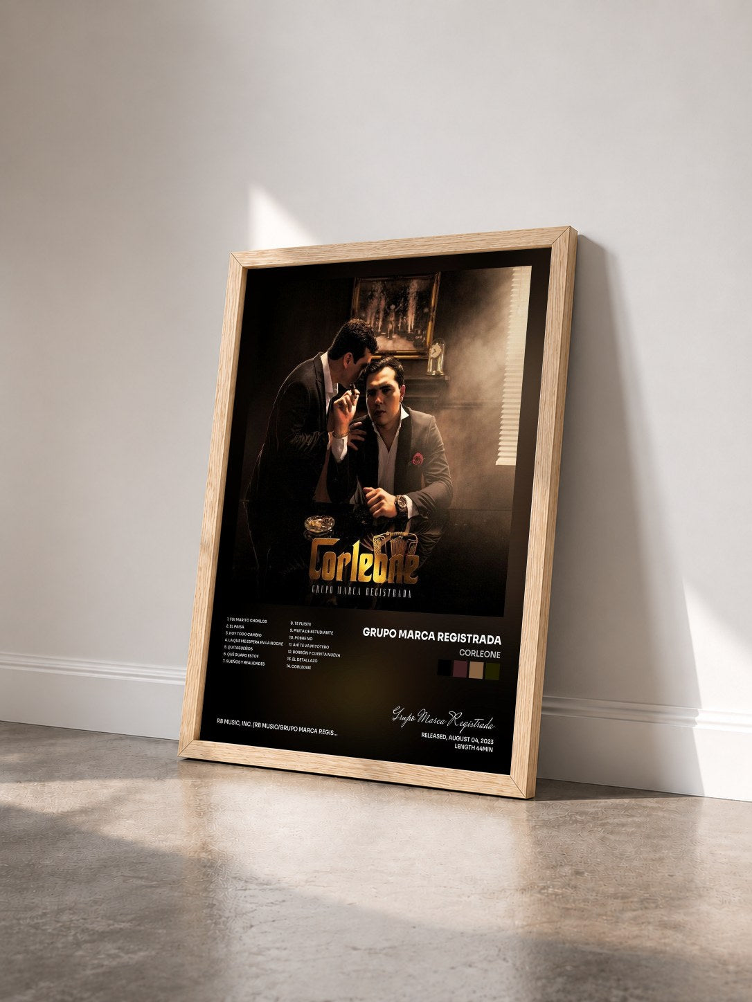 #bois Tableau de l'album Corleone de Grupo Marca Registrada vu de trois quarts, cadre en bois brut
