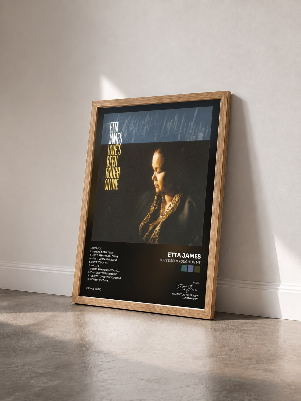 #bois Tableau de l'album Love's Been Rough On Me de Etta James vu de trois quarts, cadre en bois brut