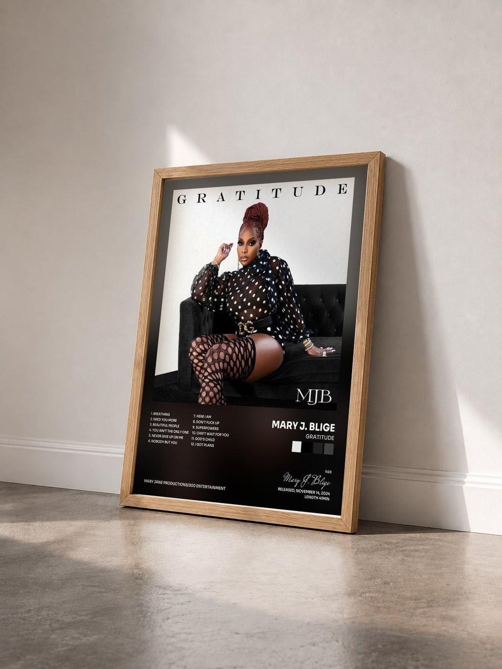#bois Tableau de l'album Gratitude de Mary J. Blige vu de trois quarts, cadre en bois brut