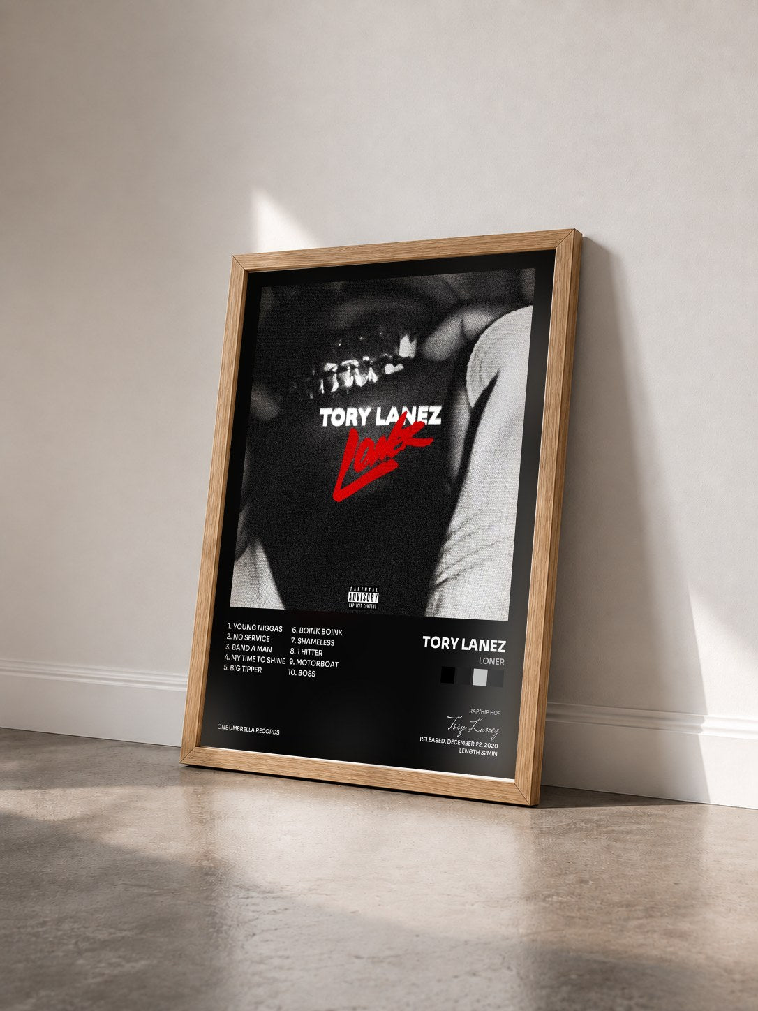 #bois Tableau de l'album Loner de Tory Lanez vu de trois quarts, cadre en bois brut