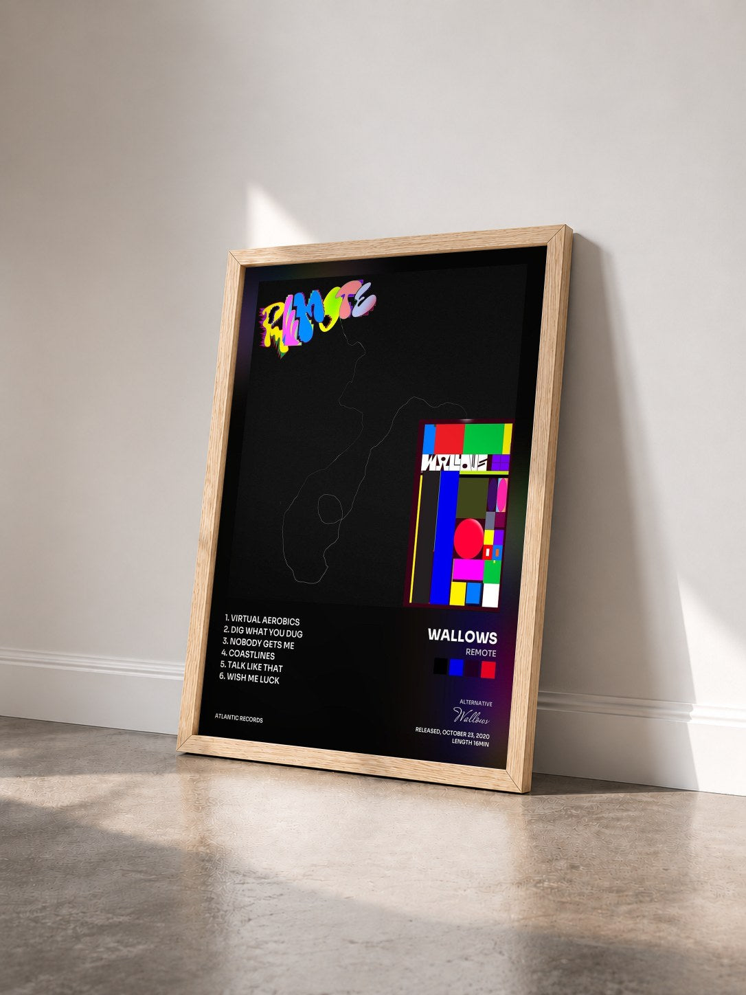 #bois Tableau de l'album Remote de Wallows vu de trois quarts, cadre en bois brut