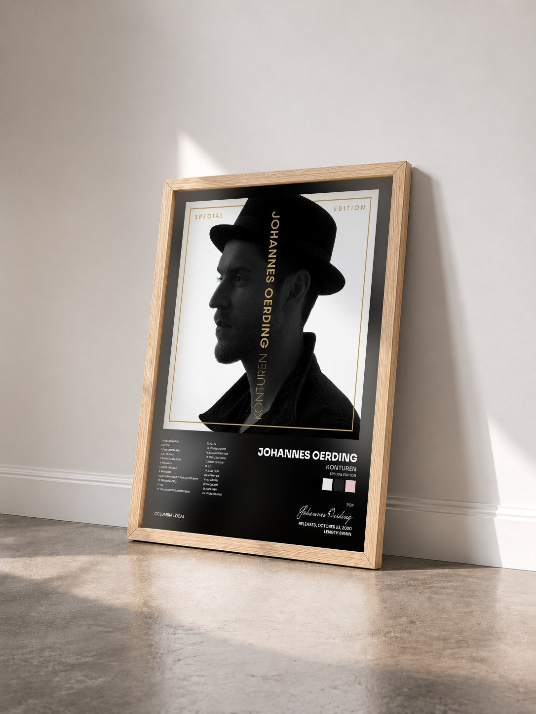 #bois Tableau de l'album Konturen (Special Edition) de Johannes Oerding vu de trois quarts, cadre en bois brut