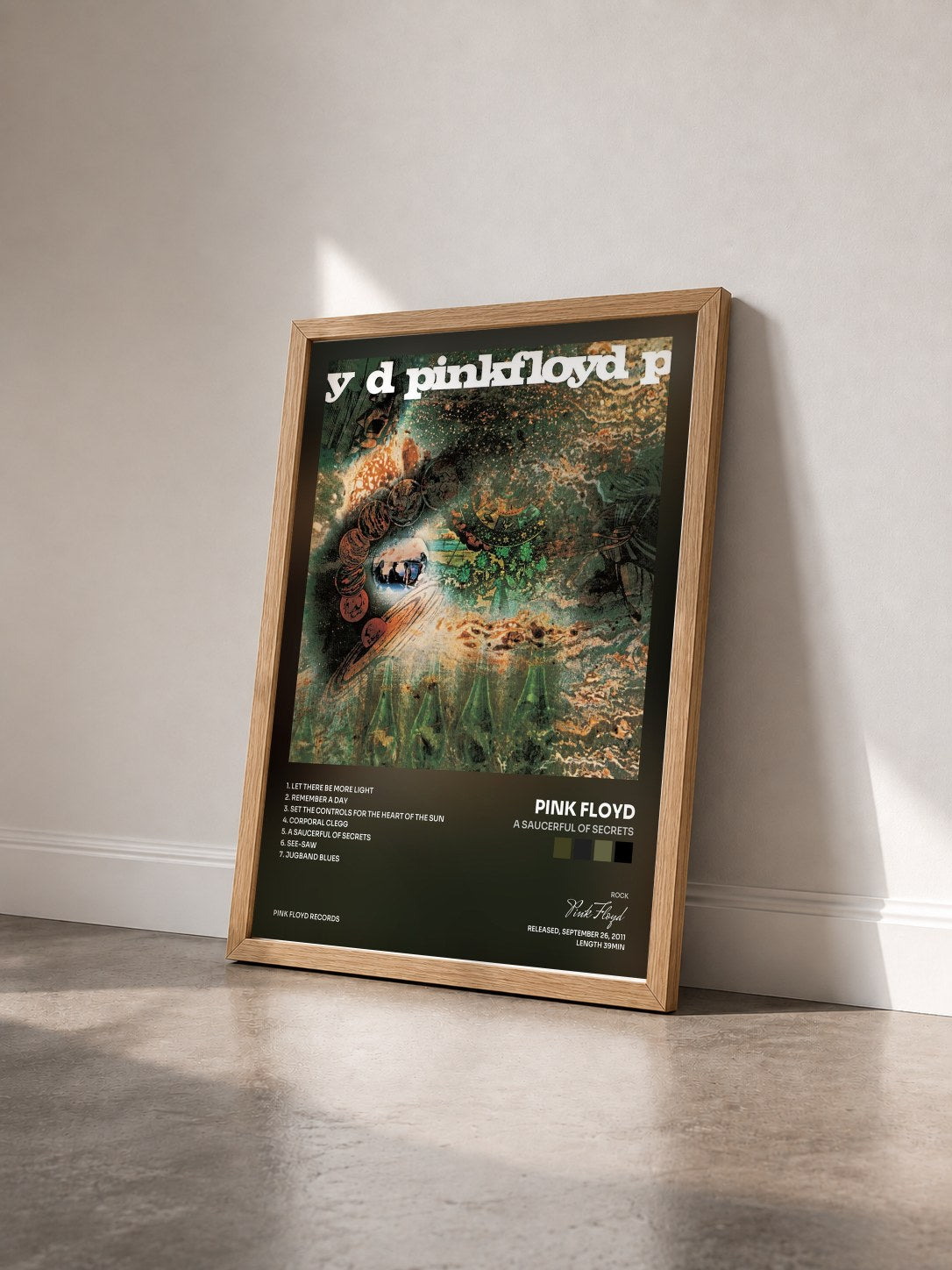 #bois Tableau de l'album A Saucerful of Secrets de Pink Floyd vu de trois quarts, cadre en bois brut