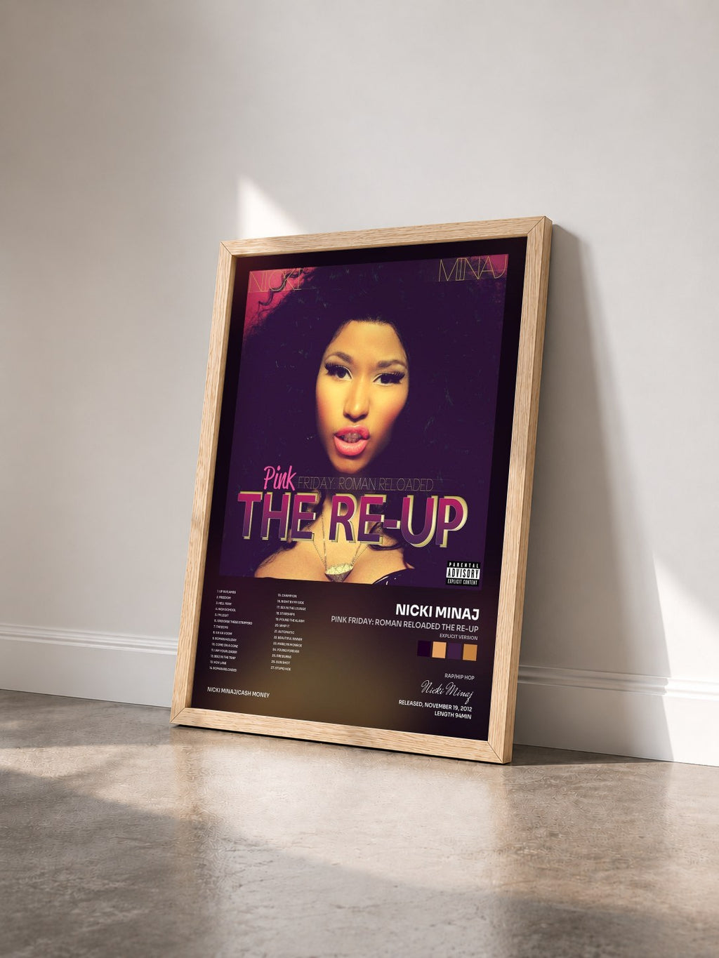 #bois Tableau de l'album Pink Friday: Roman Reloaded The Re-Up (Explicit Version) de Nicki Minaj vu de trois quarts, cadre en bois brut