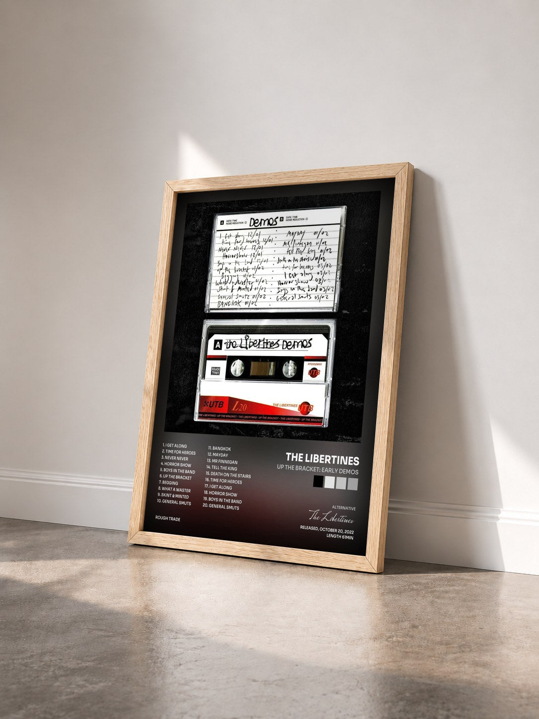 #bois Tableau de l'album Up the Bracket: Early Demos de The Libertines vu de trois quarts, cadre en bois brut