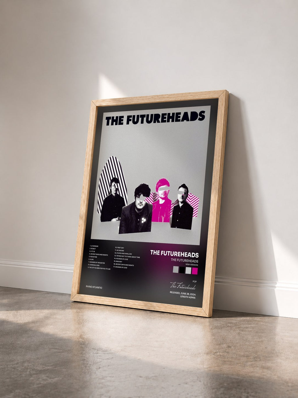 #bois Tableau de l'album The Futureheads (new version) de The Futureheads vu de trois quarts, cadre en bois brut