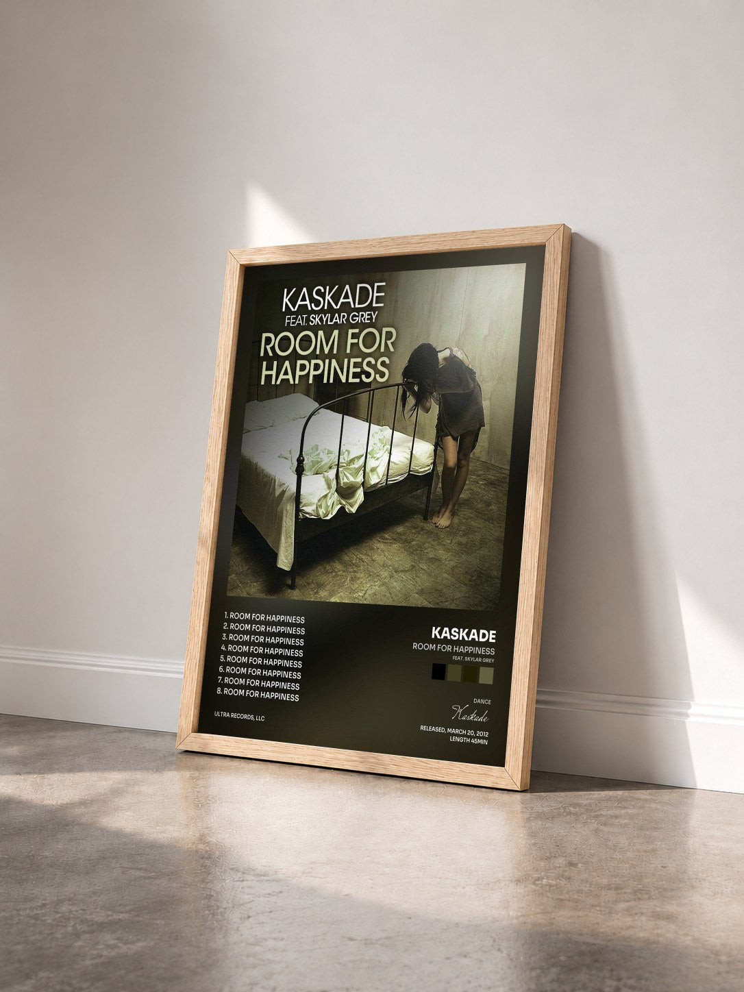 #bois Tableau de l'album Room for Happiness (feat. Skylar Grey) de Kaskade vu de trois quarts, cadre en bois brut