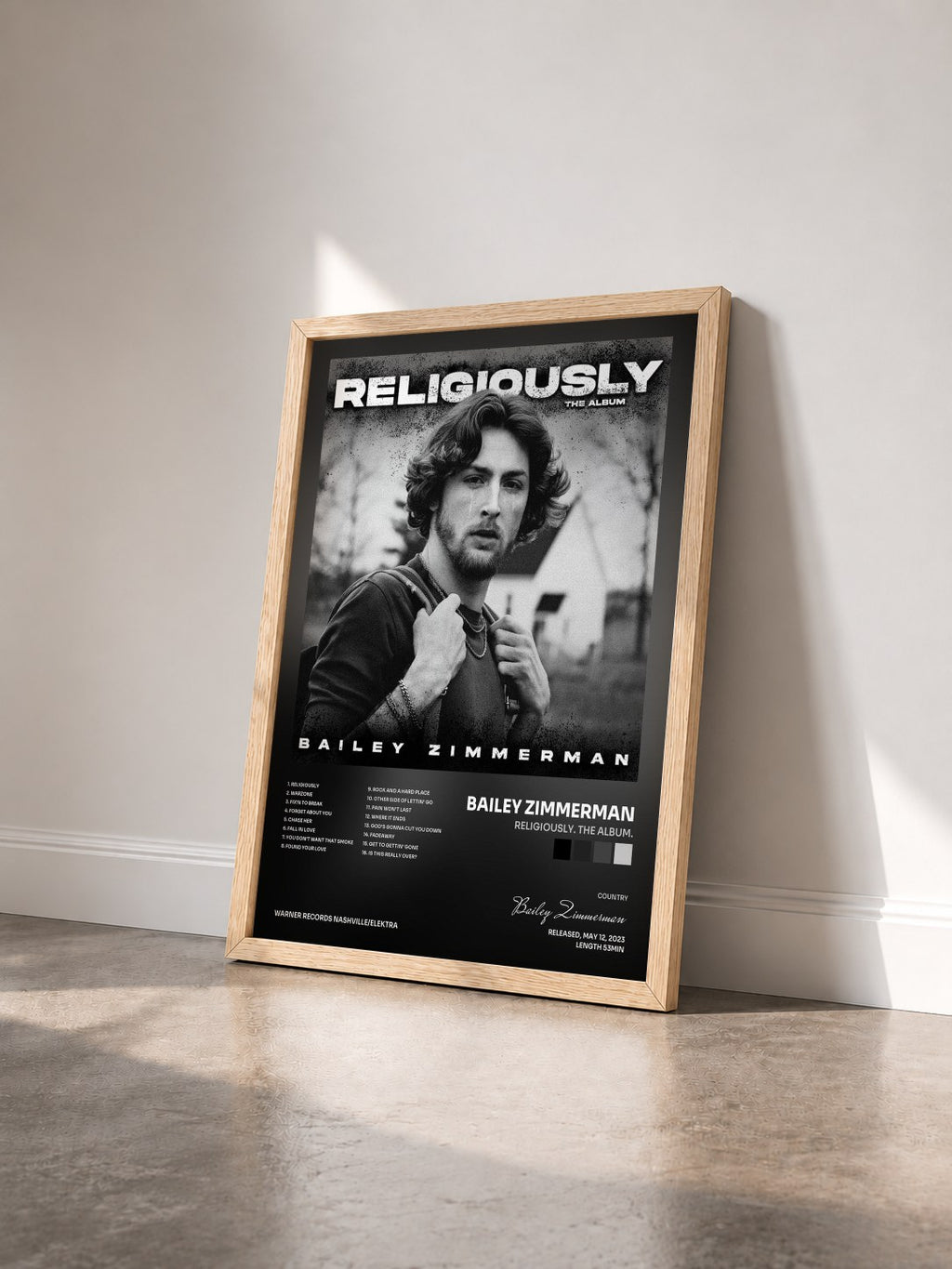 #bois Tableau de l'album Religiously. The Album. de Bailey Zimmerman vu de trois quarts, cadre en bois brut