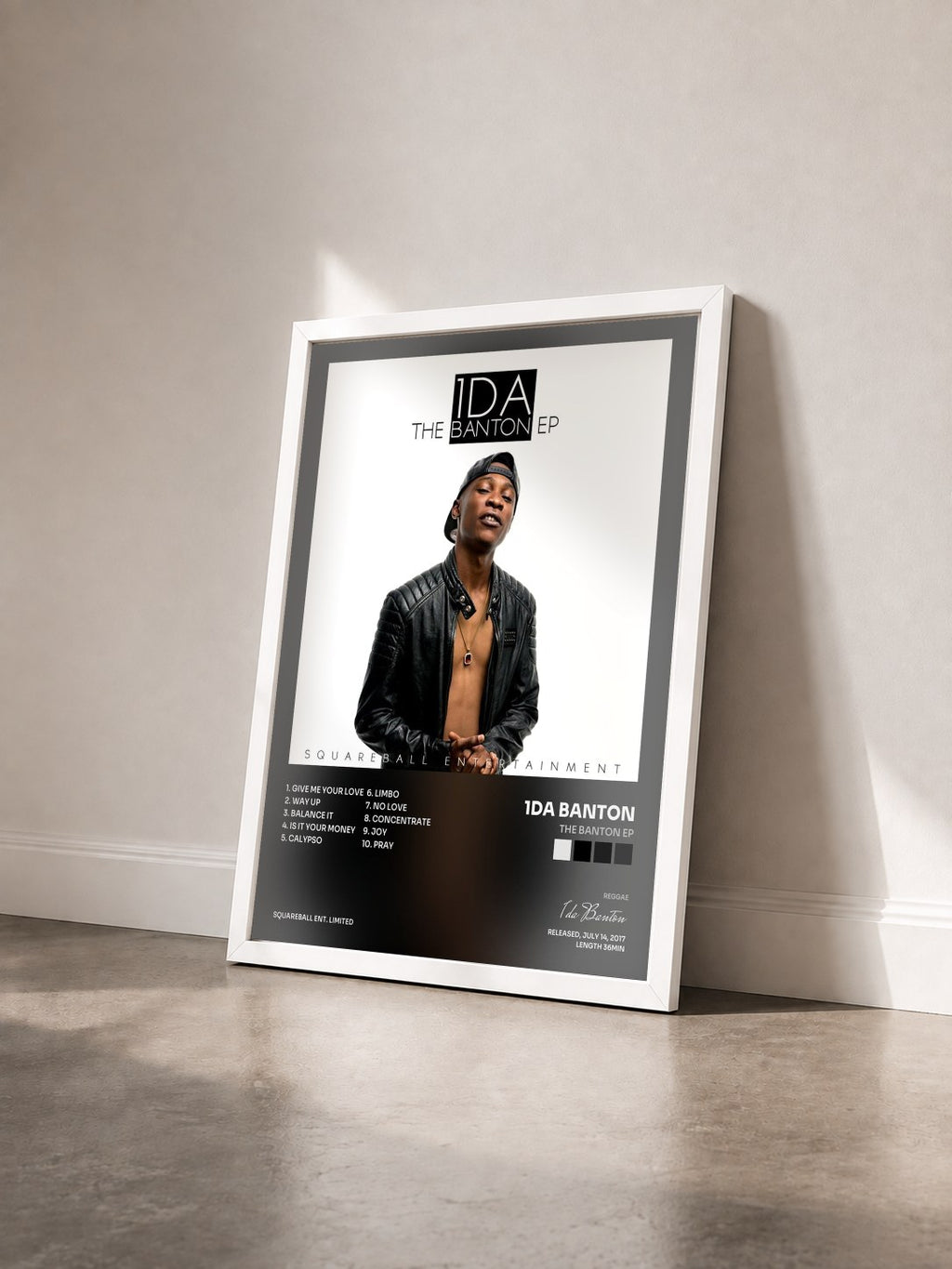 #blanc Tableau de l'album The Banton Ep de 1da Banton vu de trois quarts, cadre blanc