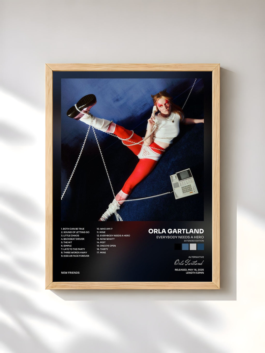 #bois Tableau de l'album Everybody Needs A Hero (Extended Edition) de Orla Gartland, cadre en bois brut, imprimé et encadré en France