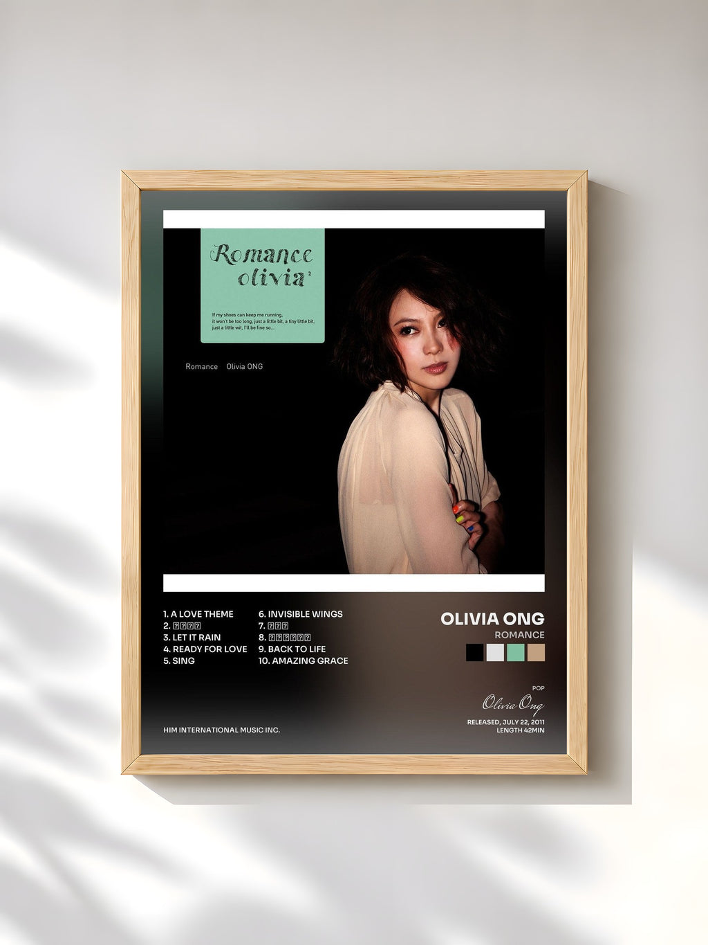 #bois Tableau de l'album Romance de Olivia Ong, cadre en bois brut, imprimé et encadré en France