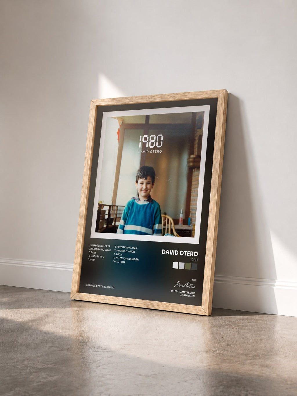 #bois Tableau de l'album 1980 de David Otero vu de trois quarts, cadre en bois brut