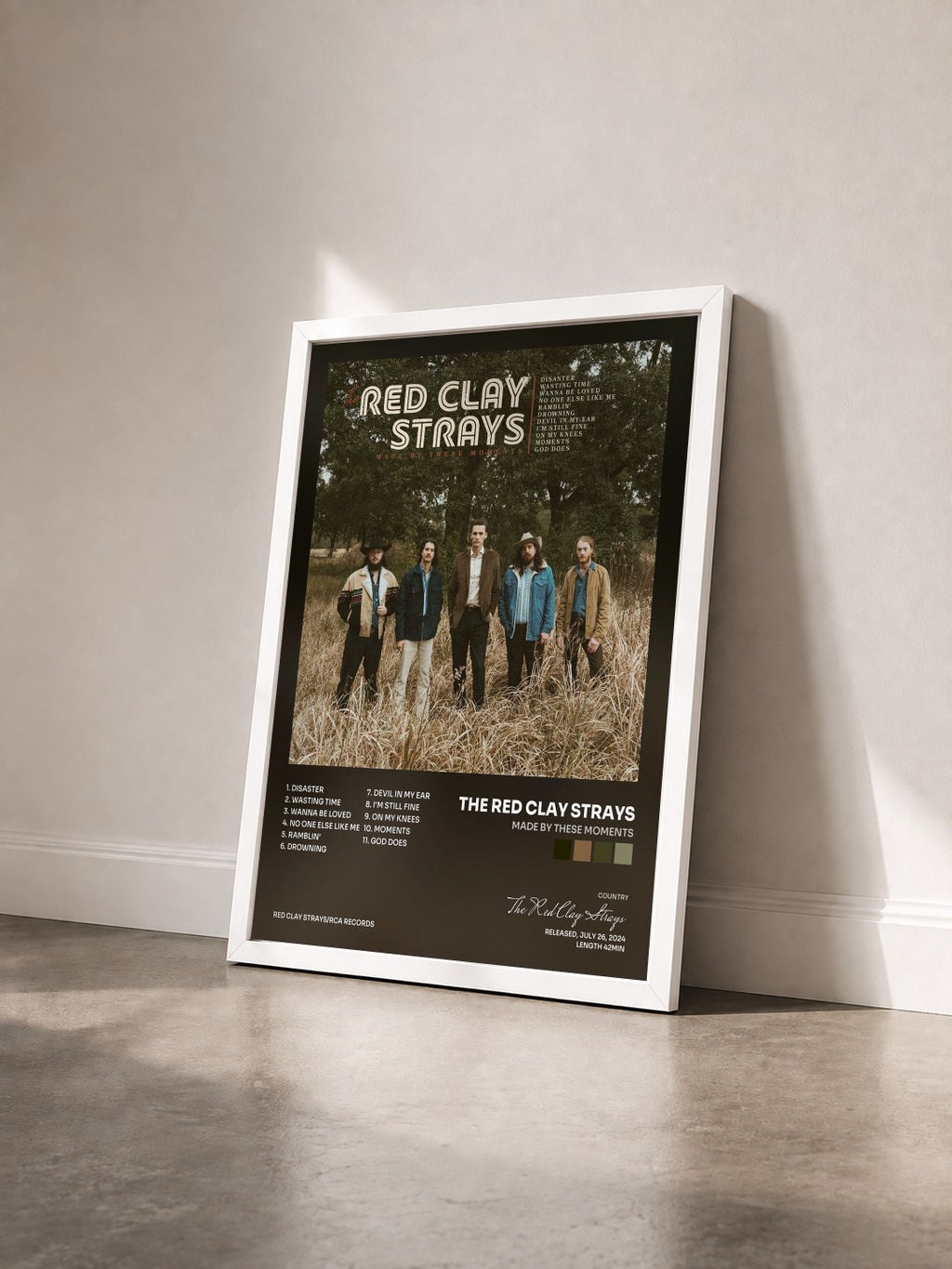 #blanc Tableau de l'album Made by These Moments de The Red Clay Strays vu de trois quarts, cadre blanc