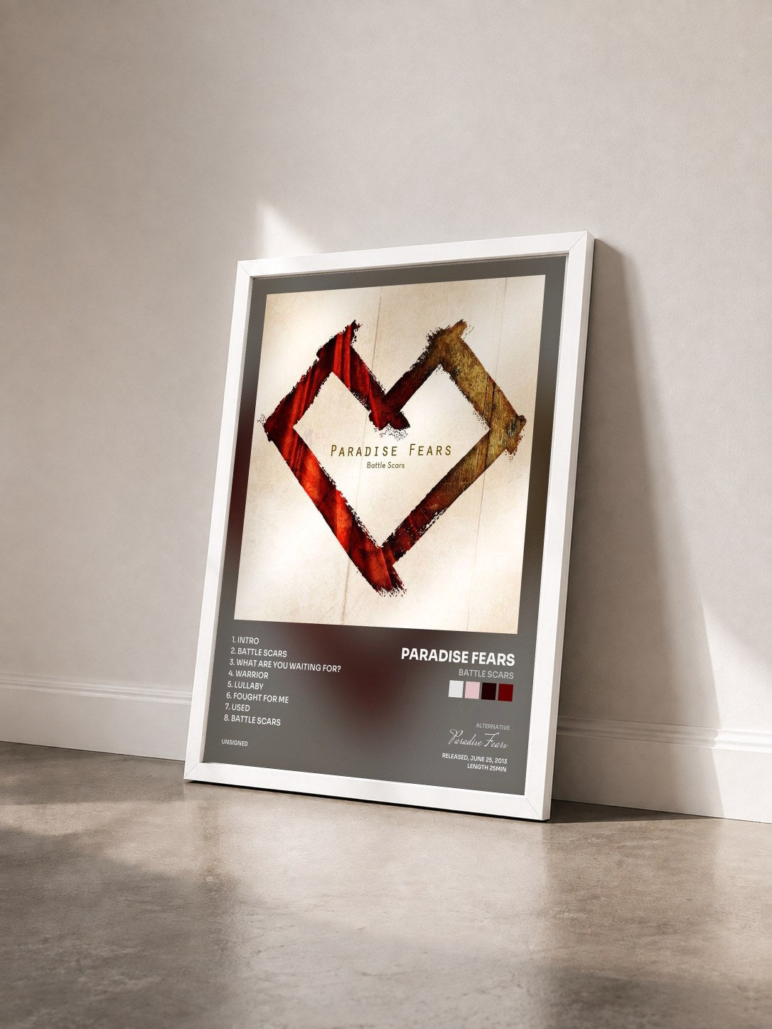 #blanc Tableau de l'album Battle Scars de Paradise Fears vu de trois quarts, cadre blanc