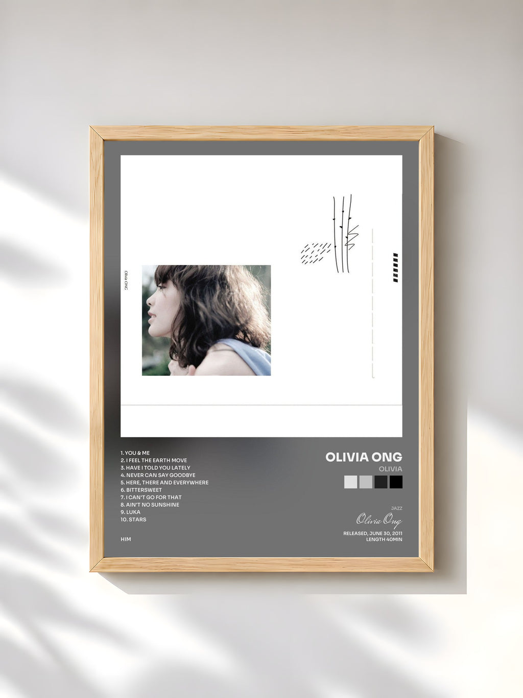 #bois Tableau de l'album Olivia de Olivia Ong, cadre en bois brut, imprimé et encadré en France