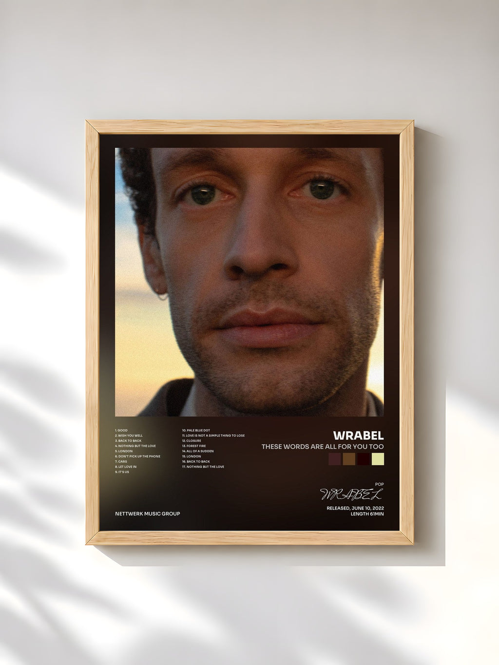 #bois Tableau de l'album these words are all for you too de WRABEL, cadre en bois brut, imprimé et encadré en France