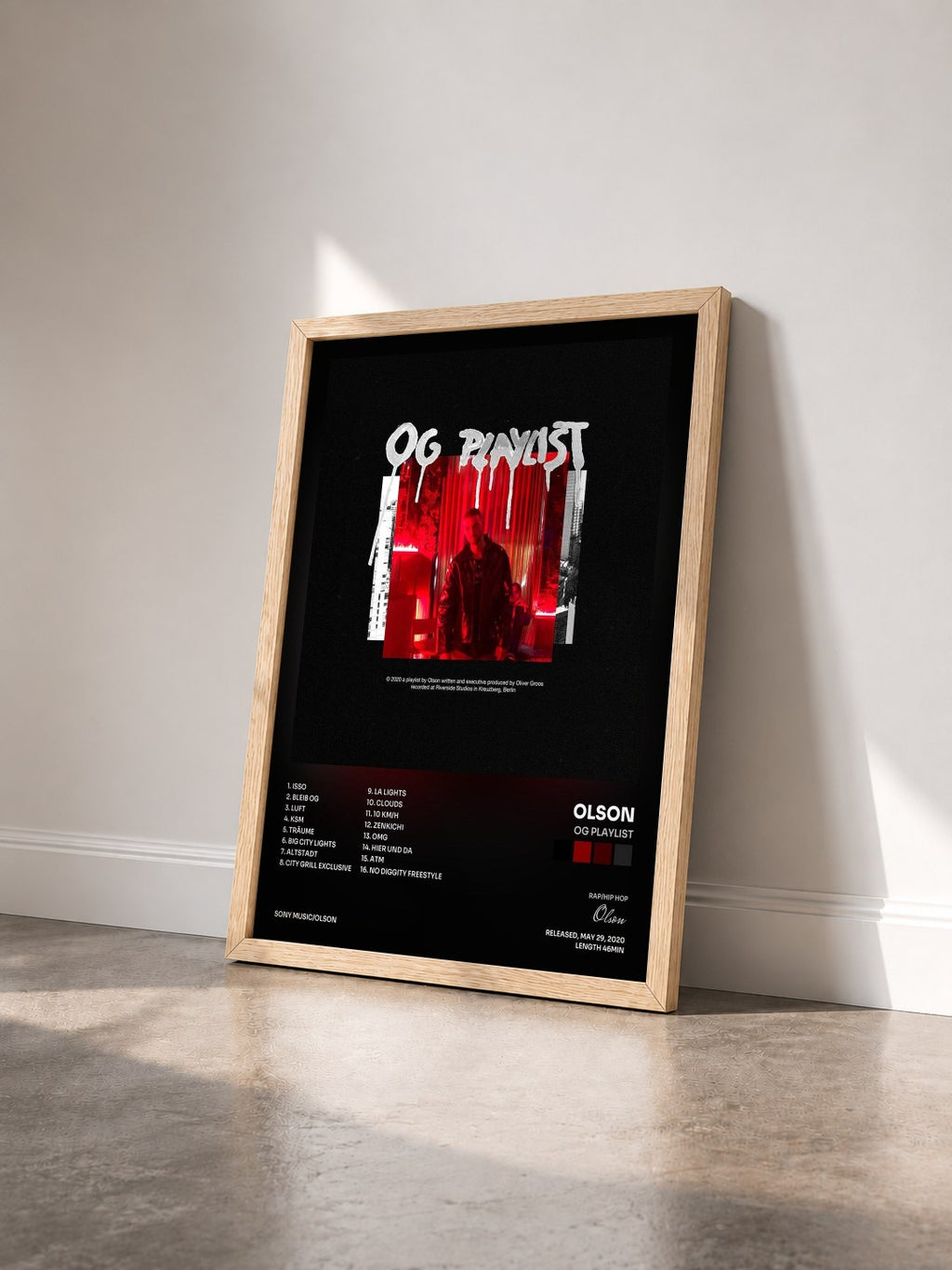 #bois Tableau de l'album OG Playlist de Olson vu de trois quarts, cadre en bois brut