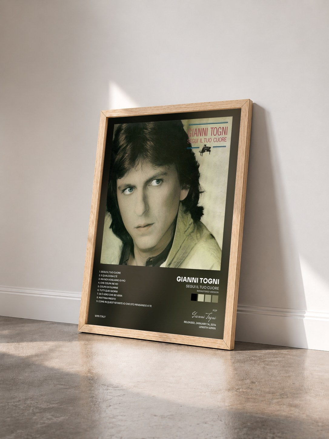 #bois Tableau de l'album Segui il tuo cuore (Remastered Version) de Gianni Togni vu de trois quarts, cadre en bois brut