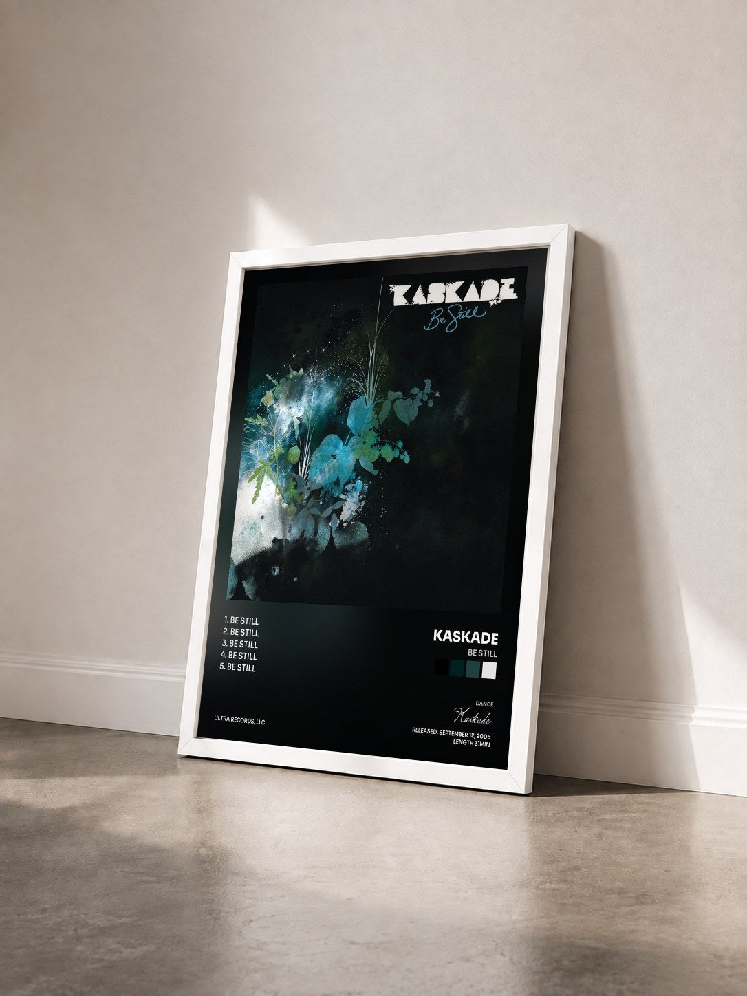 #blanc Tableau de l'album Be Still de Kaskade vu de trois quarts, cadre blanc