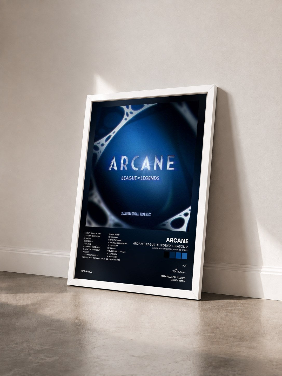 #blanc Tableau de l'album Arcane League of Legends: Season 2 (Soundtrack from the Animated Series) de Arcane vu de trois quarts, cadre blanc