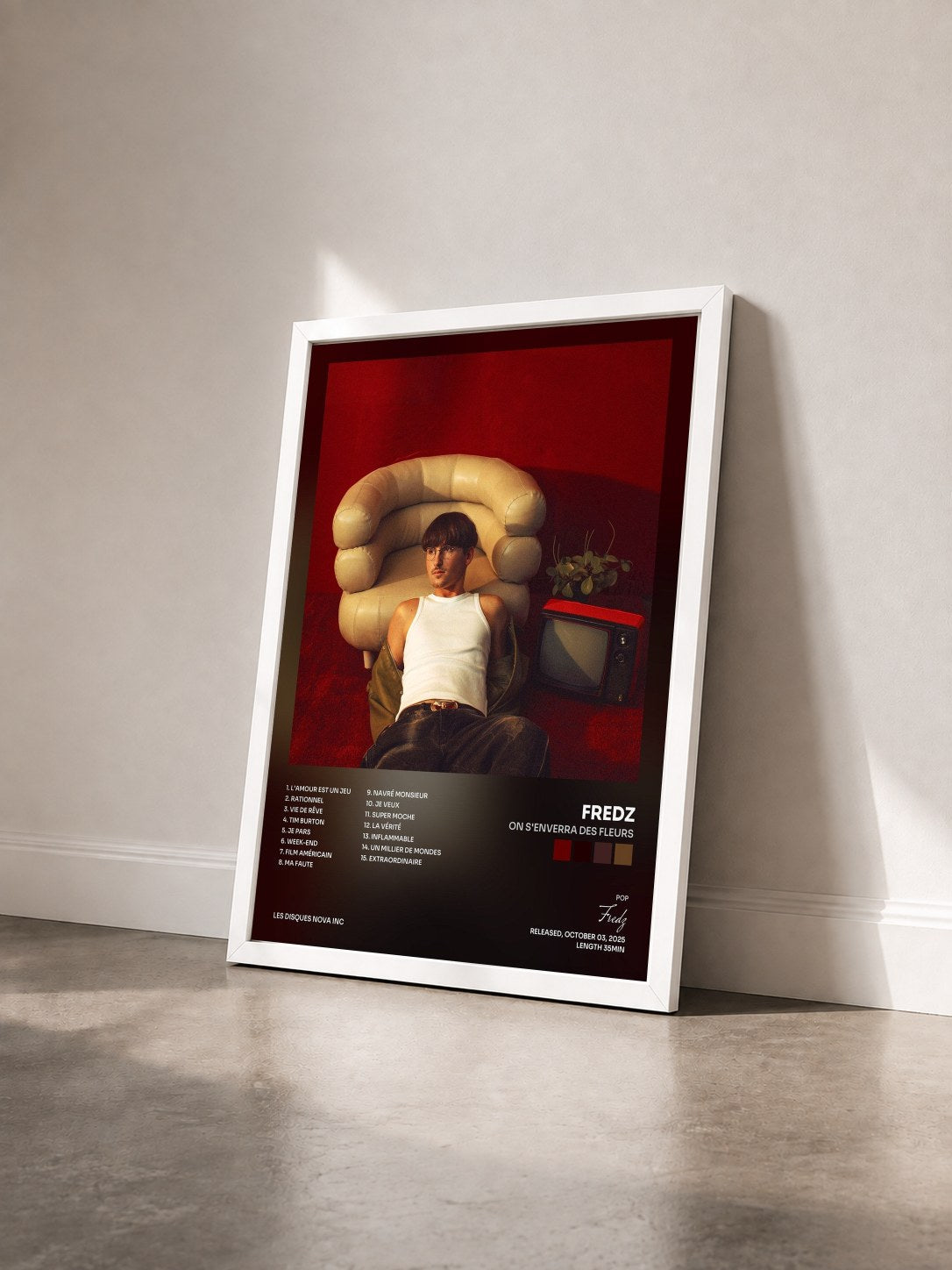#blanc Tableau de l'album On s'enverra des fleurs de Fredz vu de trois quarts, cadre blanc