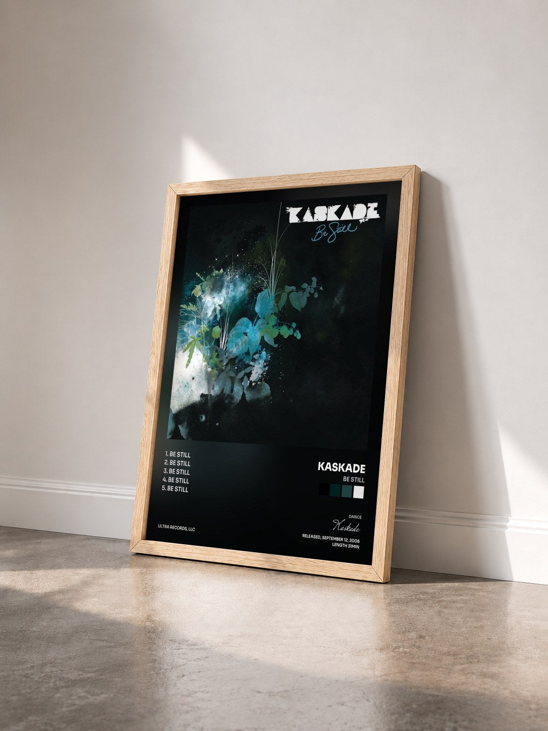 #bois Tableau de l'album Be Still de Kaskade vu de trois quarts, cadre en bois brut