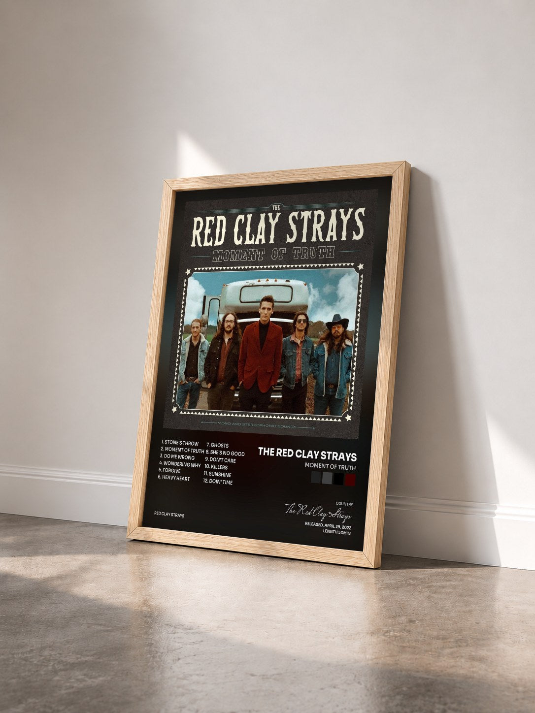 #bois Tableau de l'album Moment of Truth de The Red Clay Strays vu de trois quarts, cadre en bois brut