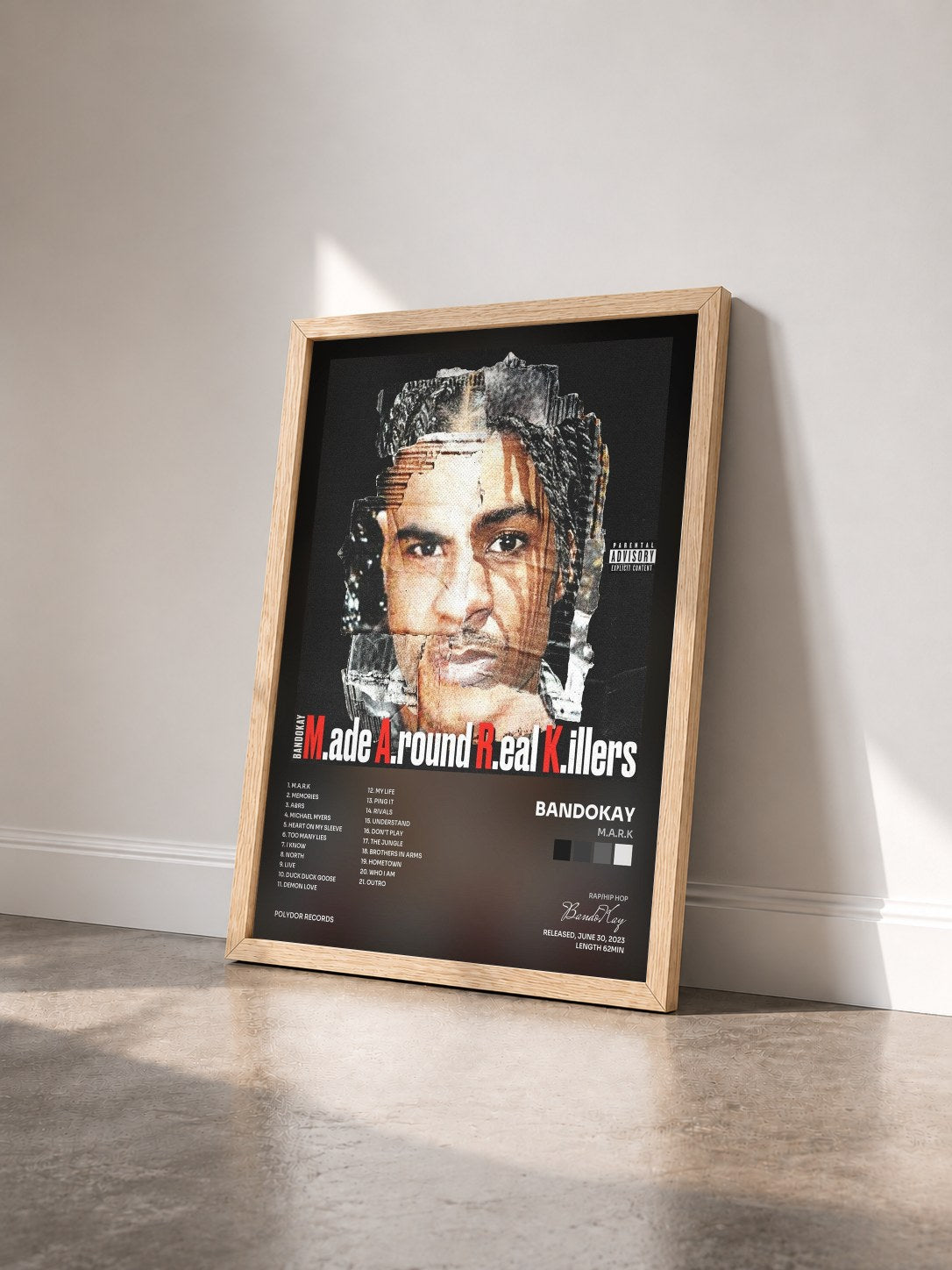 #bois Tableau de l'album M.A.R.K de BandoKay vu de trois quarts, cadre en bois brut