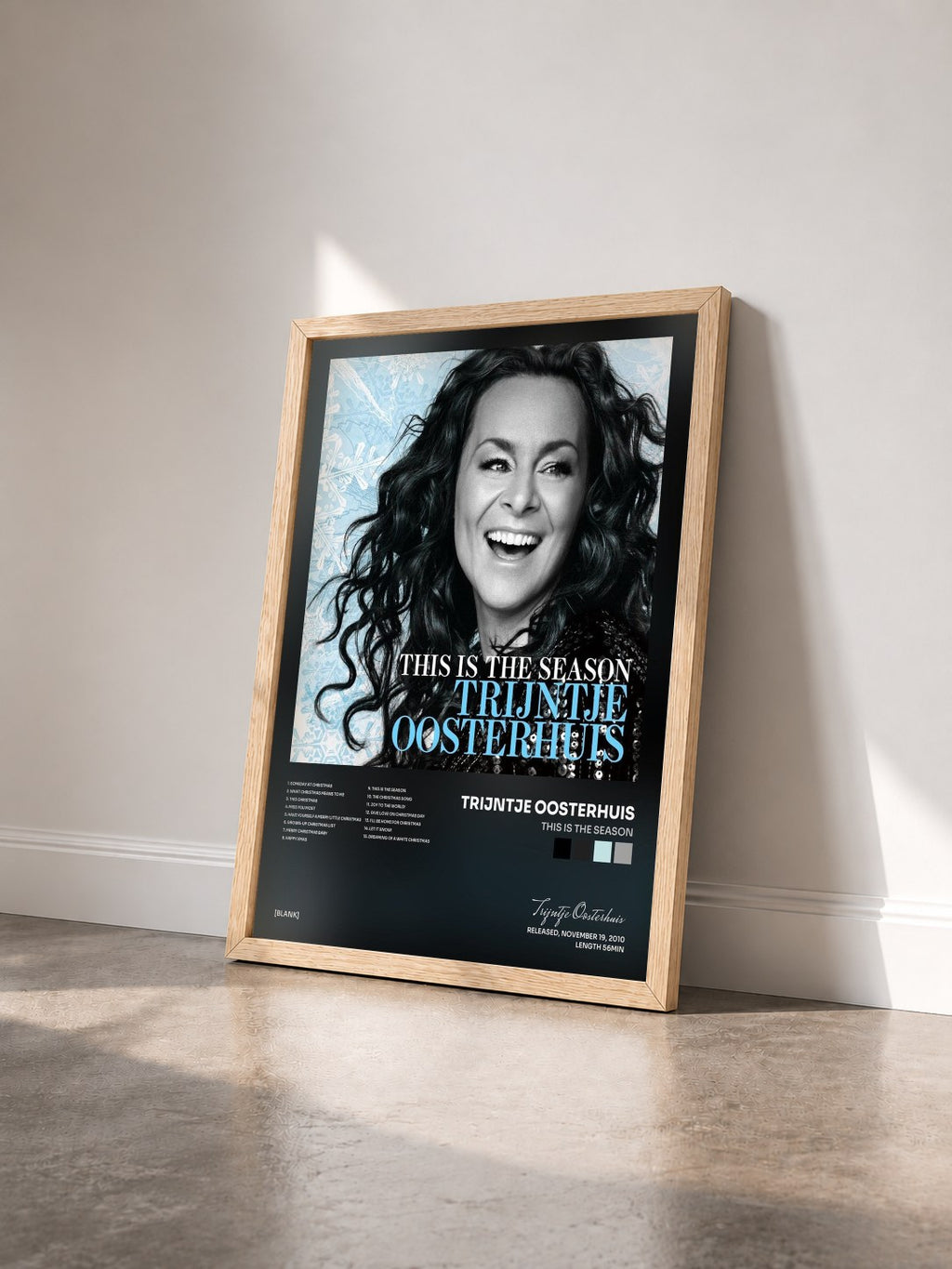 #bois Tableau de l'album This Is The Season de Trijntje Oosterhuis vu de trois quarts, cadre en bois brut