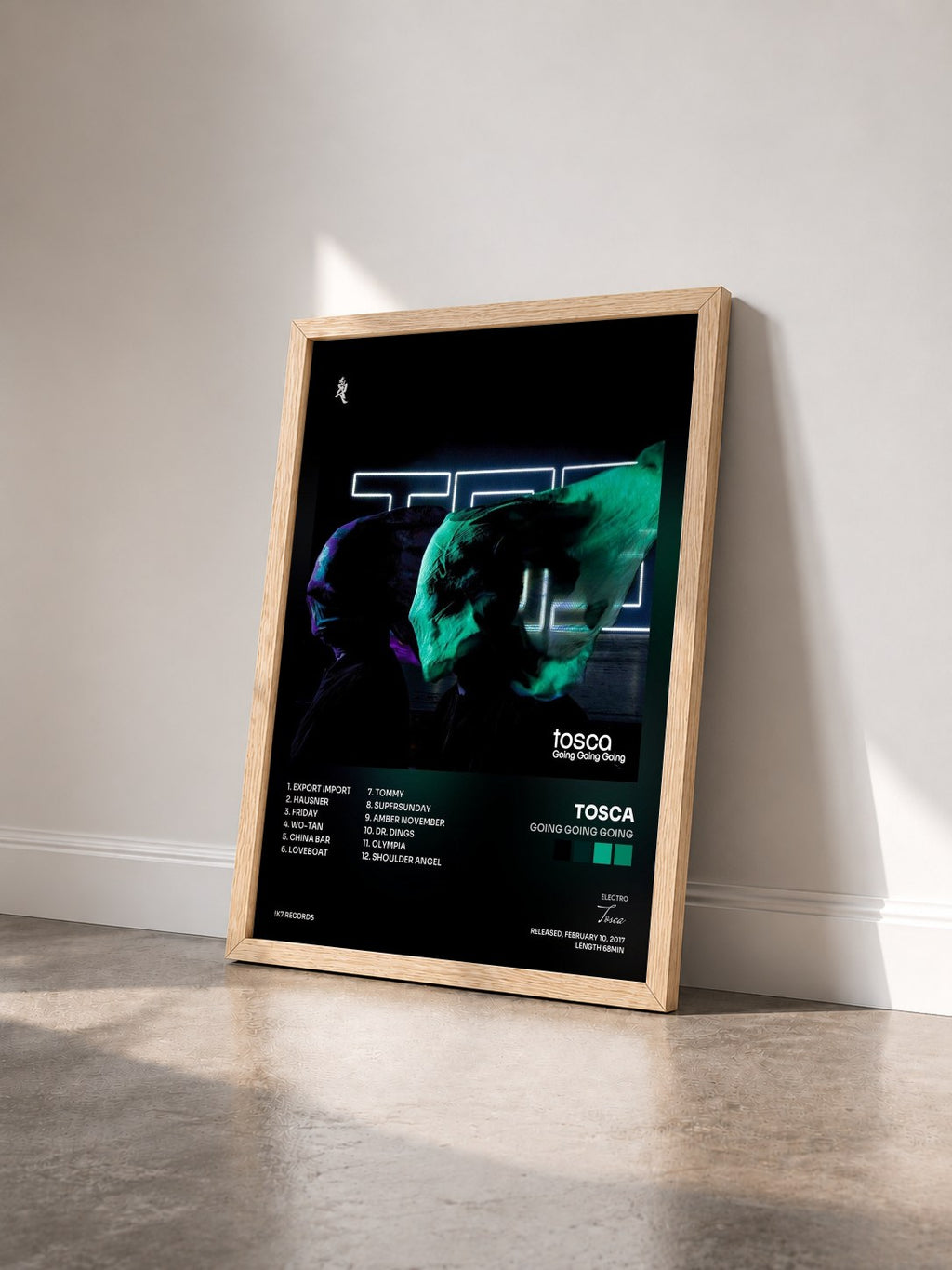 #bois Tableau de l'album Going Going Going de Tosca vu de trois quarts, cadre en bois brut