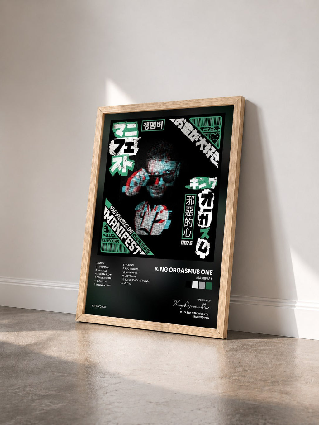 #bois Tableau de l'album Manifest de King Orgasmus One vu de trois quarts, cadre en bois brut