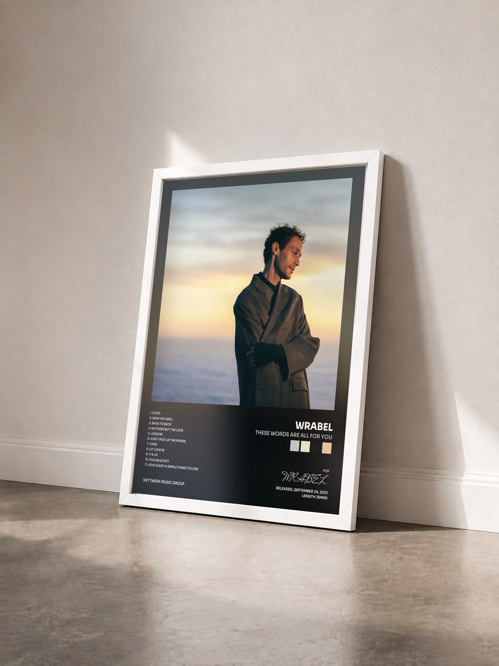 #blanc Tableau de l'album these words are all for you de WRABEL vu de trois quarts, cadre blanc