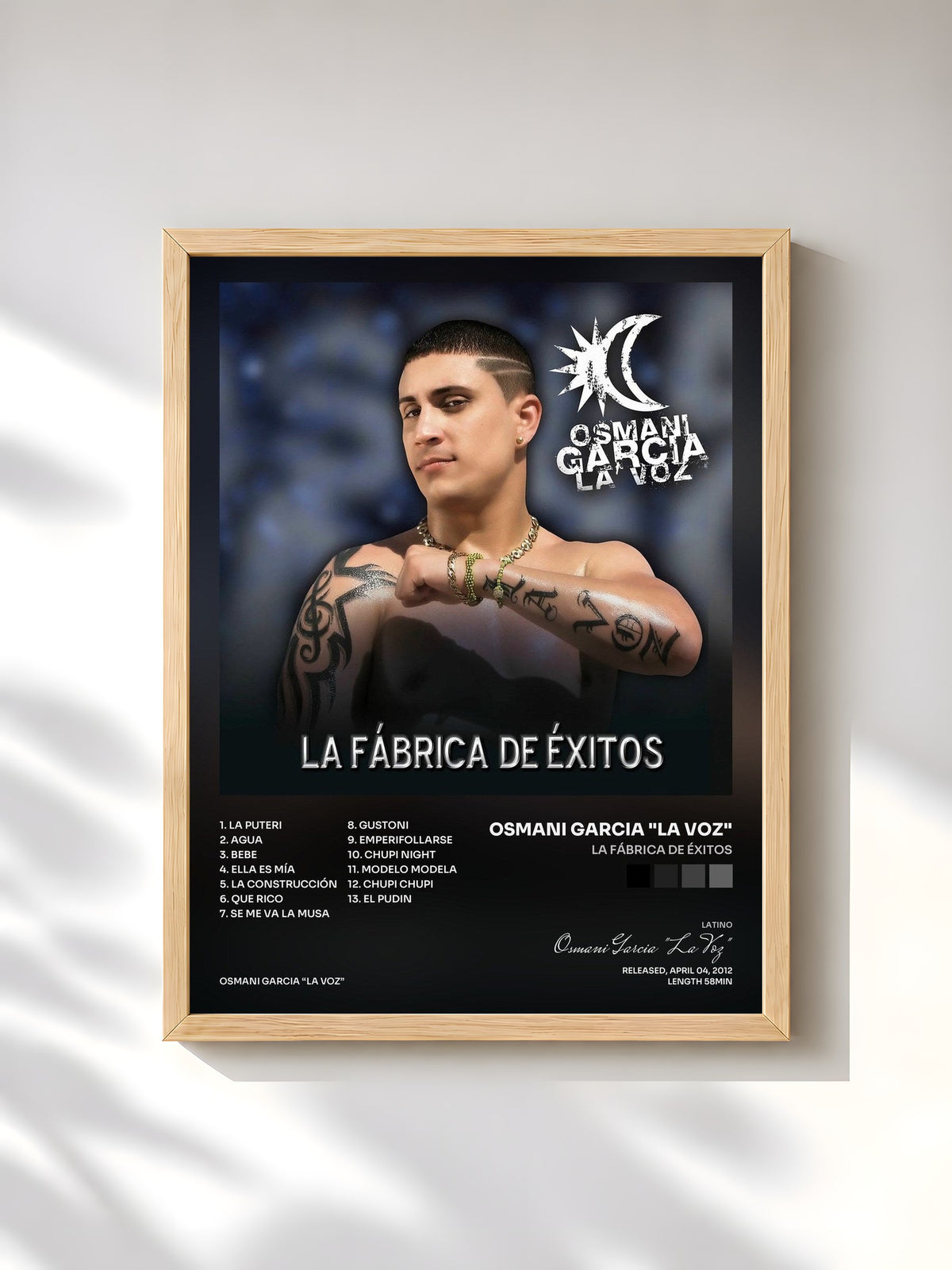 #bois Tableau de l'album La Fábrica de Éxitos de Osmani Garcia "La Voz", cadre en bois brut, imprimé et encadré en France