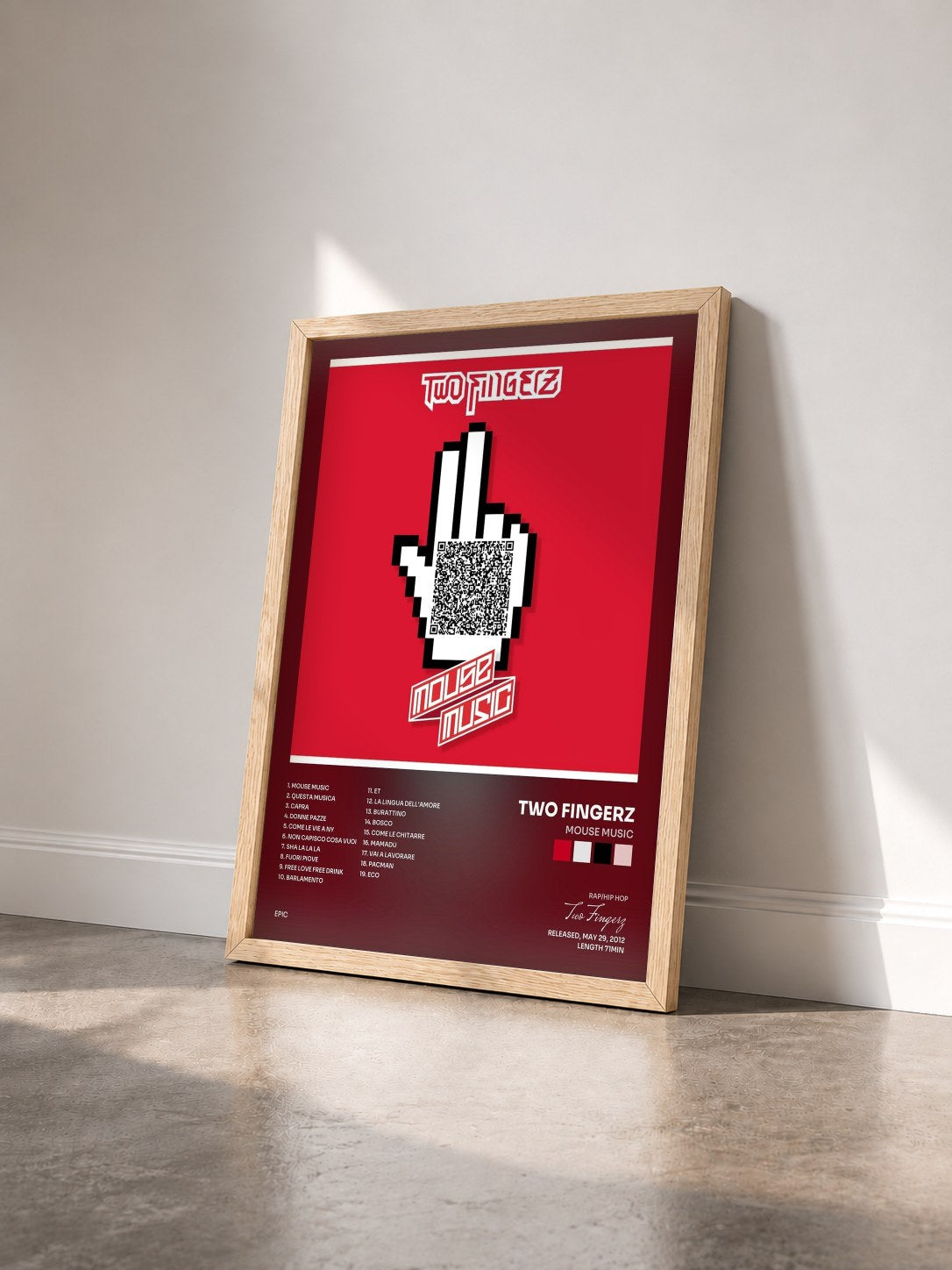 #bois Tableau de l'album Mouse Music de Two Fingerz vu de trois quarts, cadre en bois brut