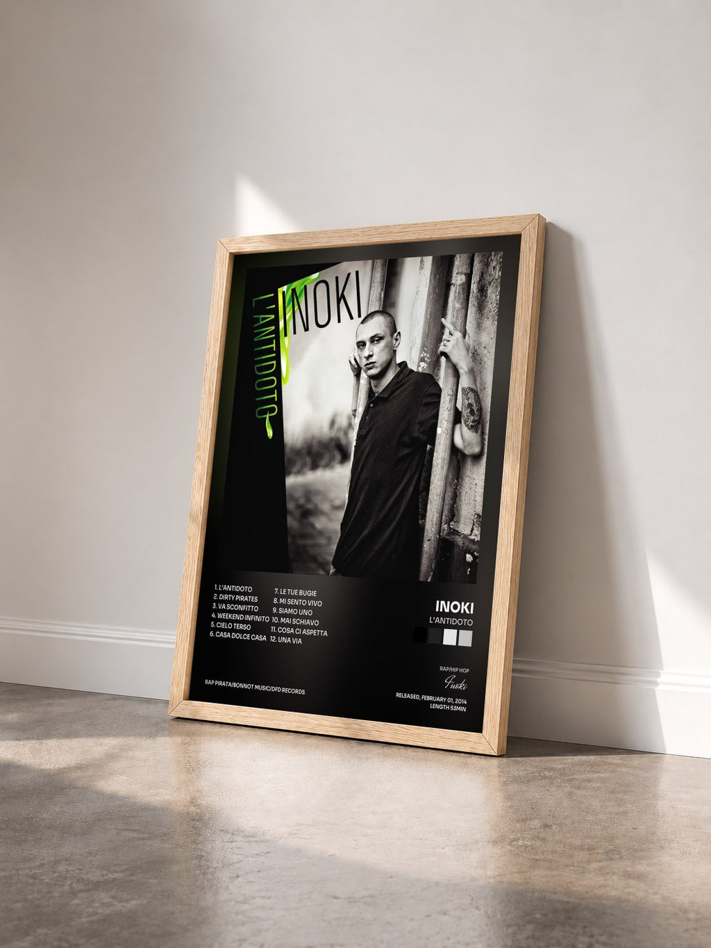 #bois Tableau de l'album L'antidoto de Inoki vu de trois quarts, cadre en bois brut