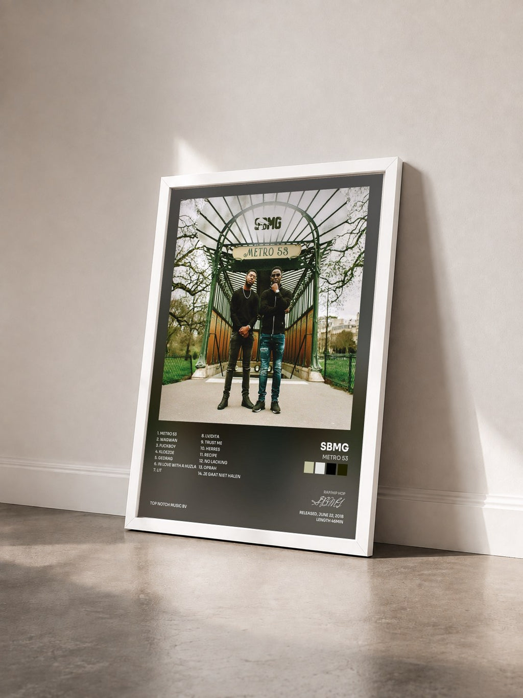 #blanc Tableau de l'album Metro 53 de SBMG vu de trois quarts, cadre blanc