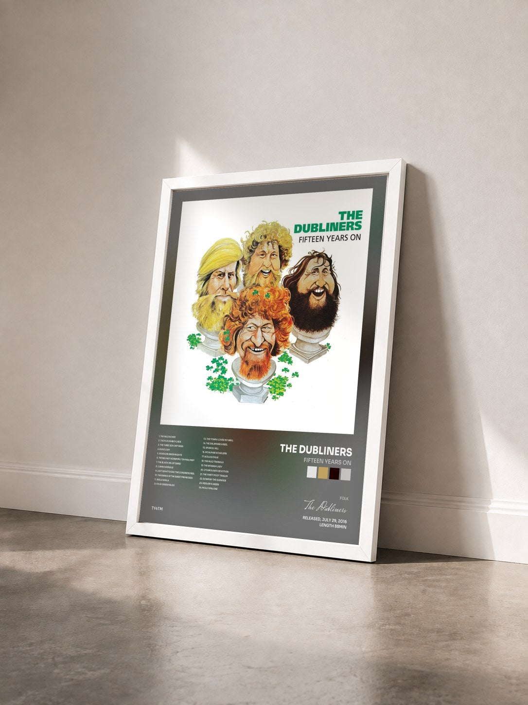 #blanc Tableau de l'album Fifteen Years On de The Dubliners vu de trois quarts, cadre blanc