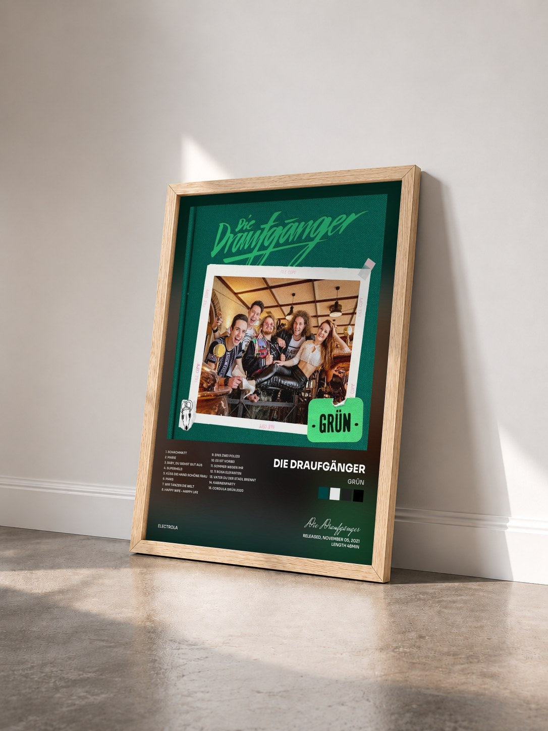 #bois Tableau de l'album Grün de Die Draufgänger vu de trois quarts, cadre en bois brut