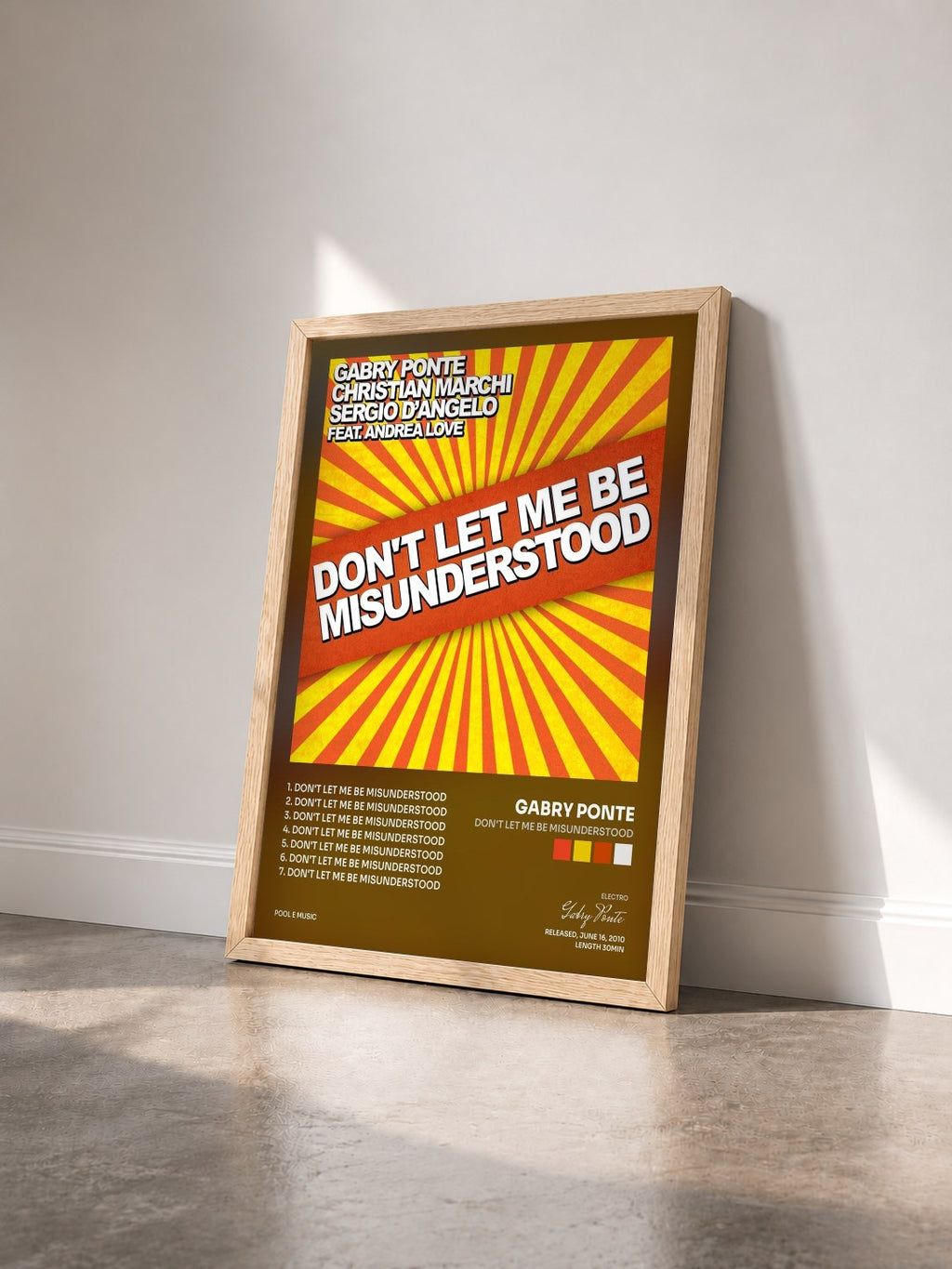 #bois Tableau de l'album Don't Let Me Be Misunderstood de Gabry Ponte vu de trois quarts, cadre en bois brut