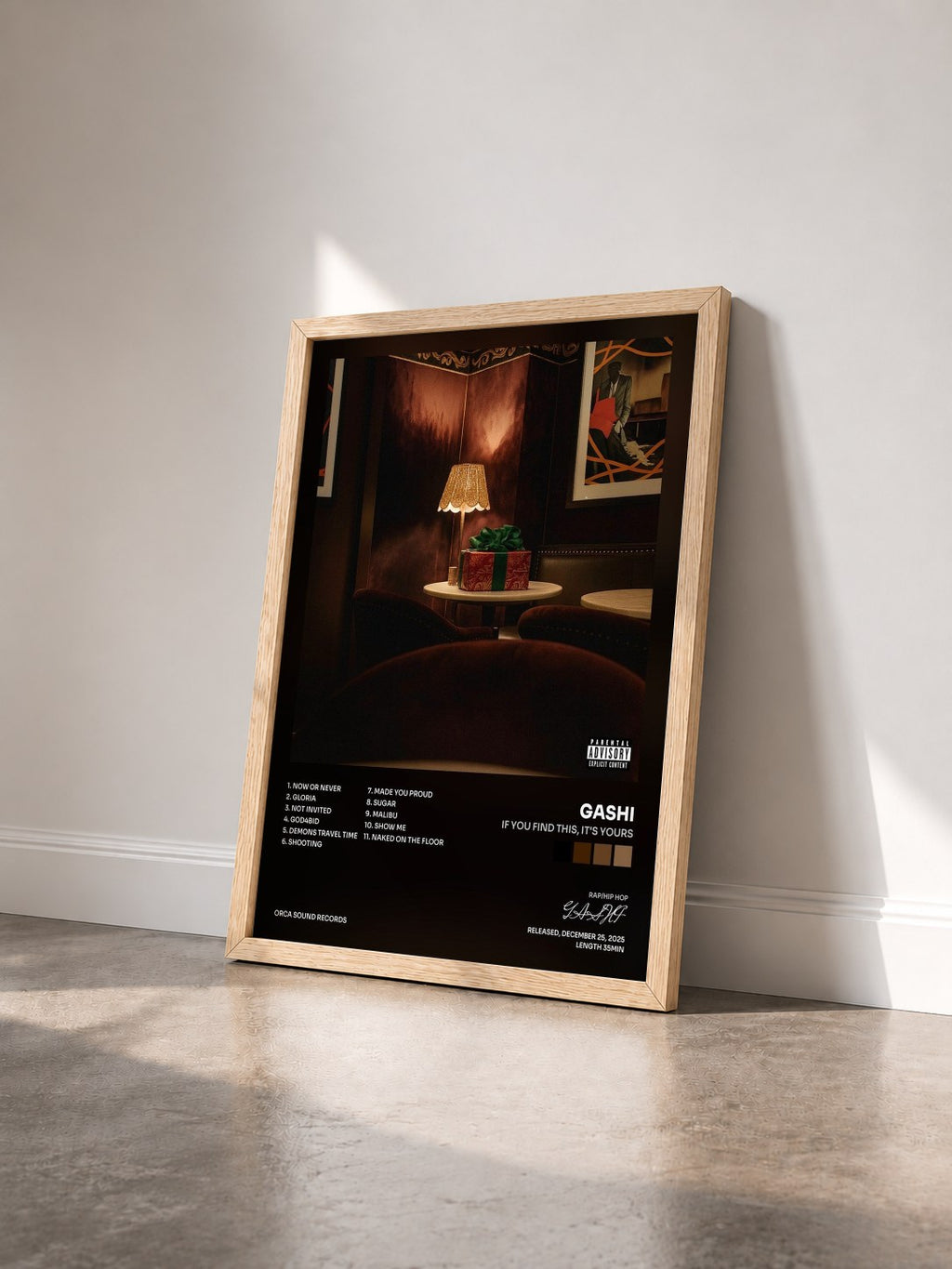 #bois Tableau de l'album If You Find This, It's Yours de GASHI vu de trois quarts, cadre en bois brut