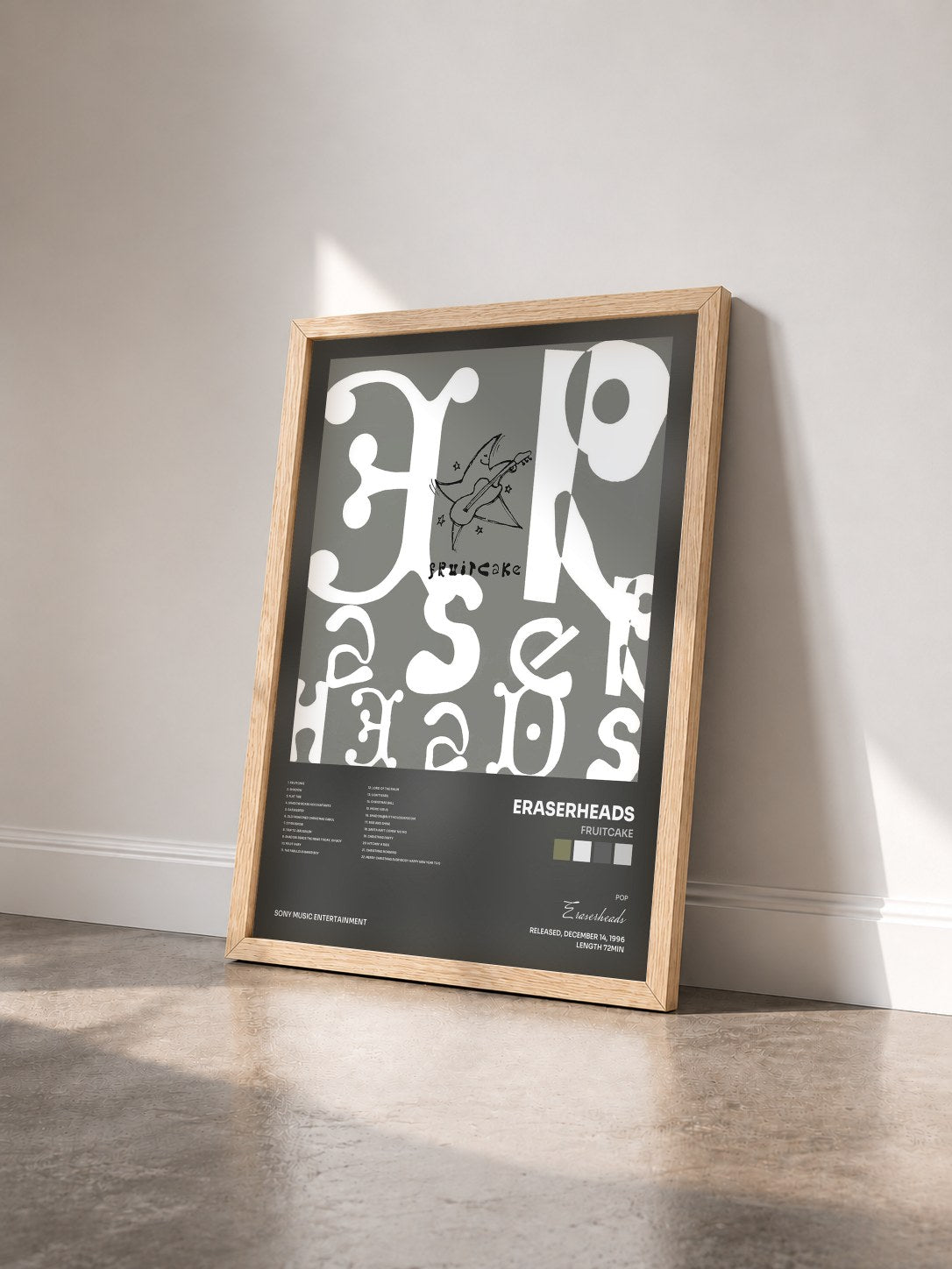 #bois Tableau de l'album Fruitcake de Eraserheads vu de trois quarts, cadre en bois brut